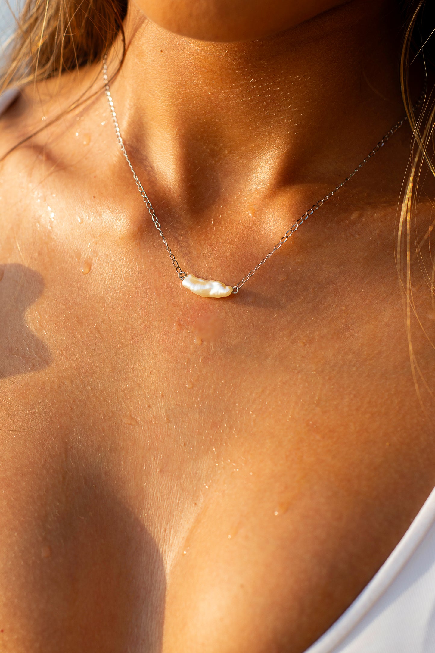 SINGLE PEARL NECKLACE - HORIZONTAL