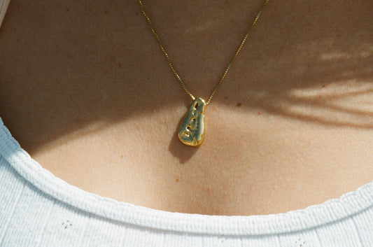 THE MOTHER OF PEARLS necklace