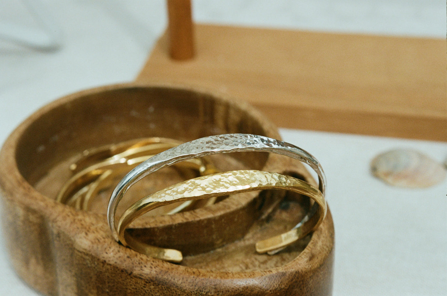Beaten bracelet